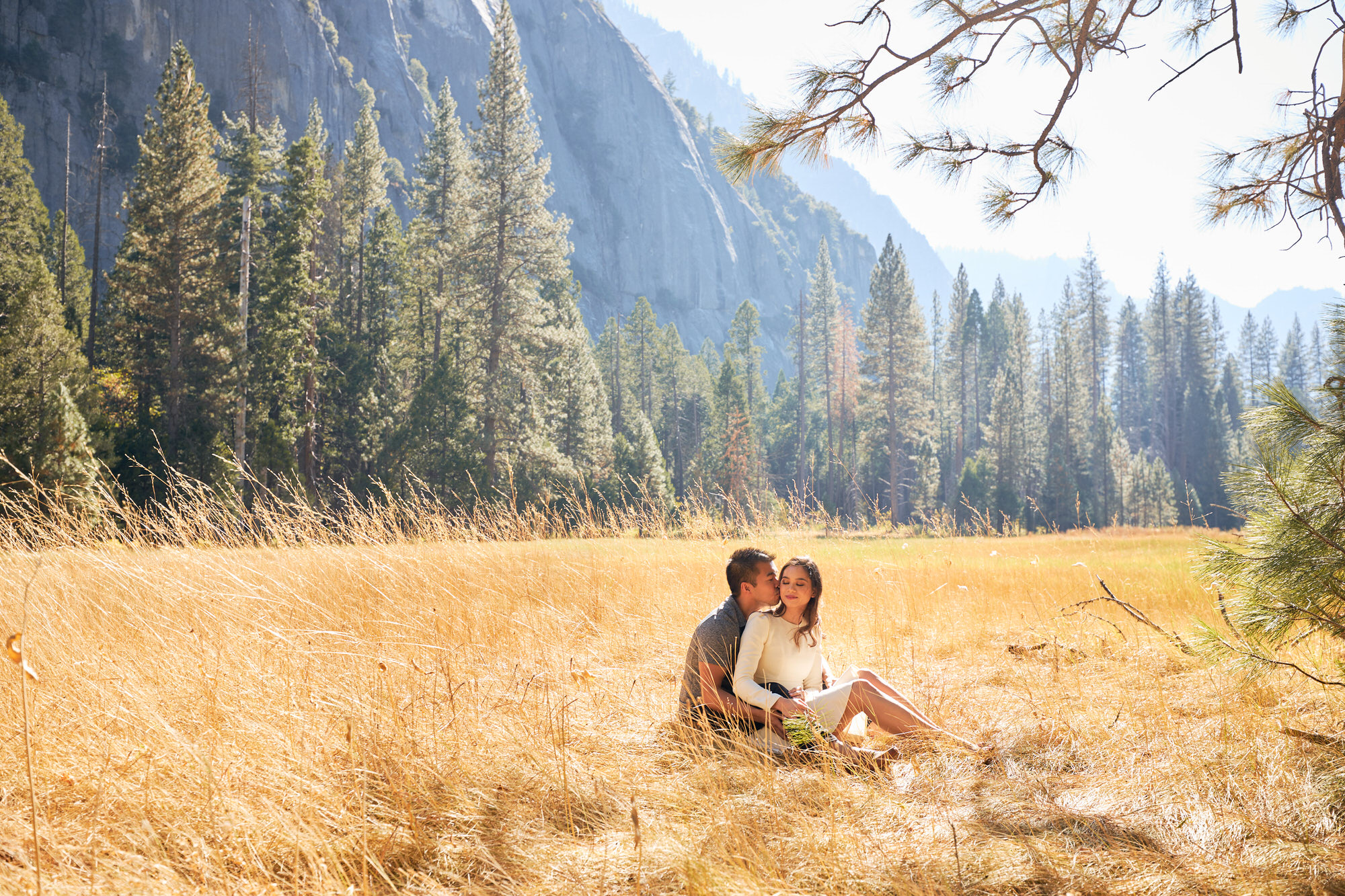 what to wear for your yosemite engagement session